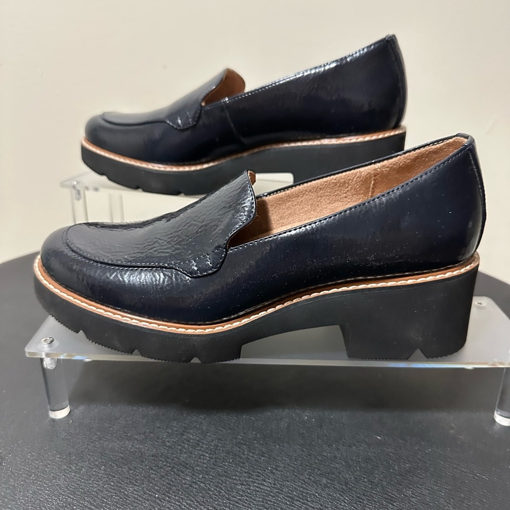 Elegant Black Loafers for Women
